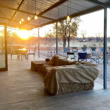 Kifaru Bush Camp Hotell Outjo Eksteriør bilde