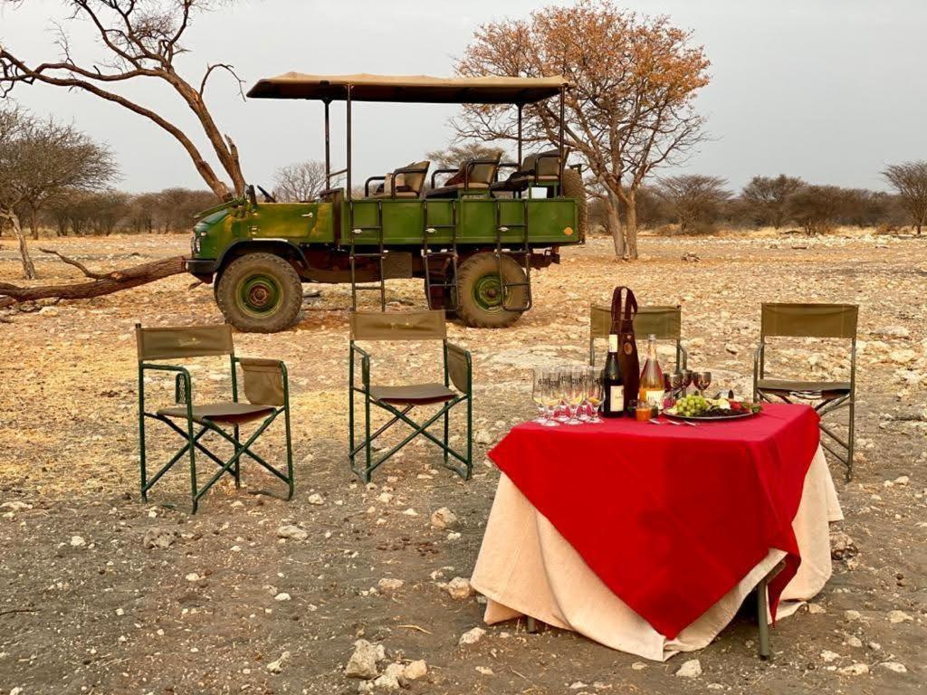 Kifaru Bush Camp Hotell Outjo Eksteriør bilde